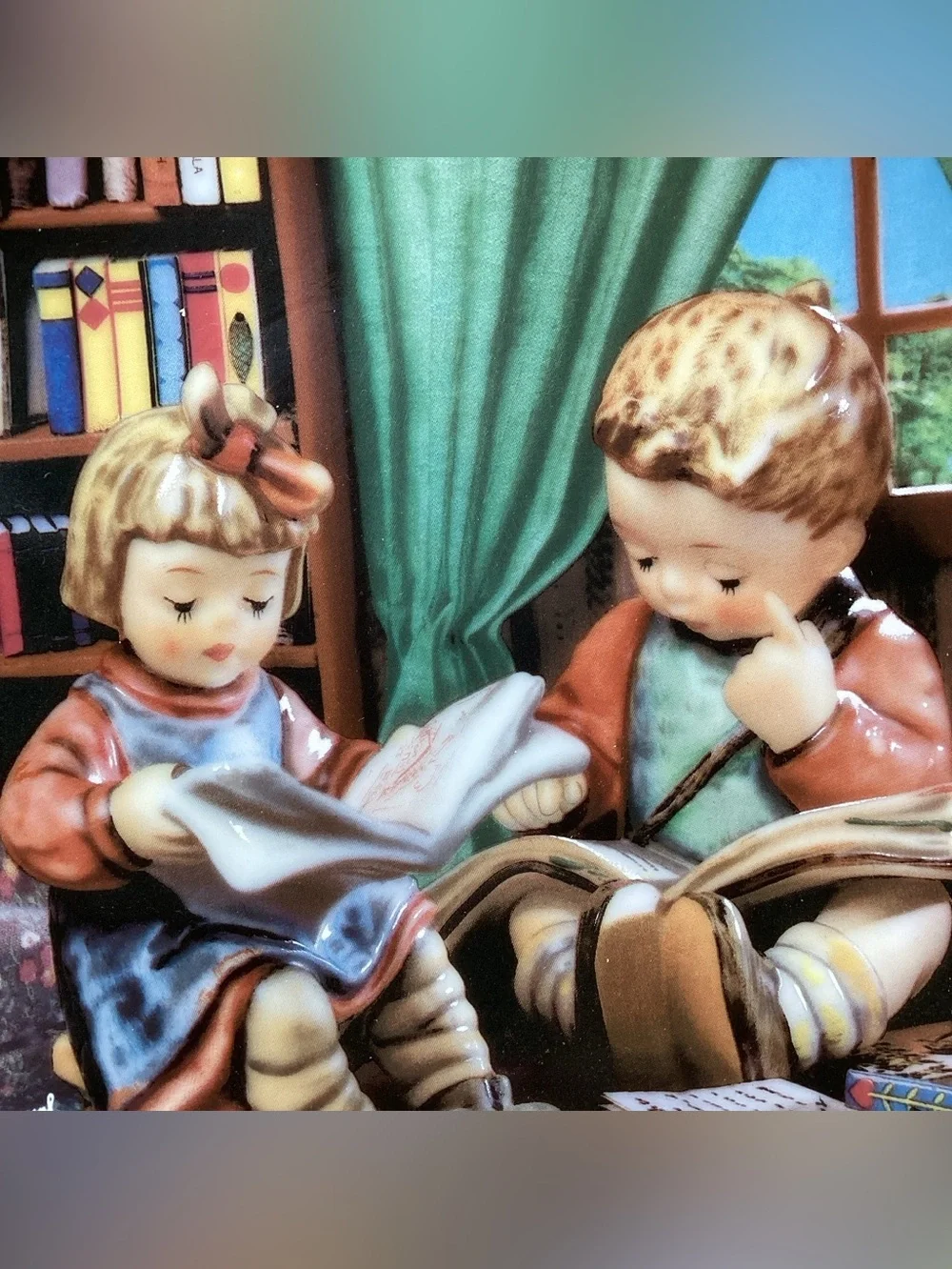 M.I. Hummel 1990 “Budding Scholars”, Little Companions Plate Danbury Mint #Q9971